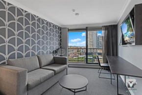 KozyGuru / Sydney / Prefect Location Studio / NHA653-1205